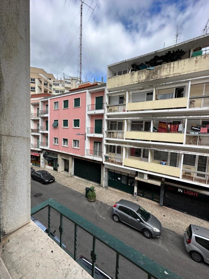 Guest In Ninho Apartment Lisbon Bagian luar foto