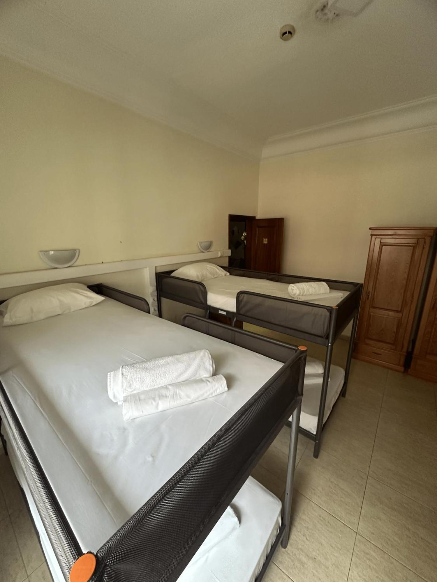 Guest In Ninho Apartment Lisbon Bagian luar foto