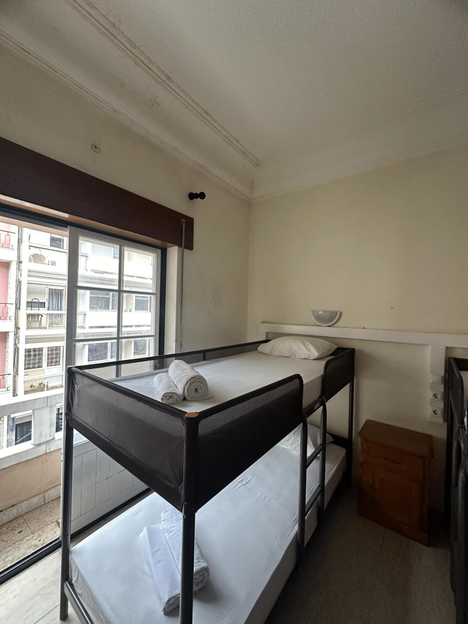 Guest In Ninho Apartment Lisbon Bagian luar foto